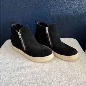 Steve Madden Black Ankle Wedge Boots with Zipper